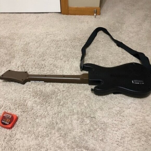 Brand: Guitar HeroLive Guitar Controller with Strap - Picture 5 of 13